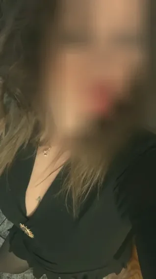 Ela, 35