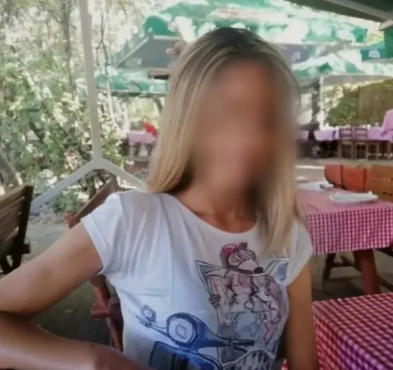 Fiona, 35