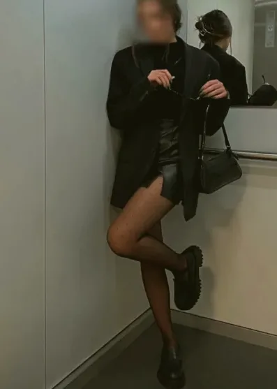 Klara, 24